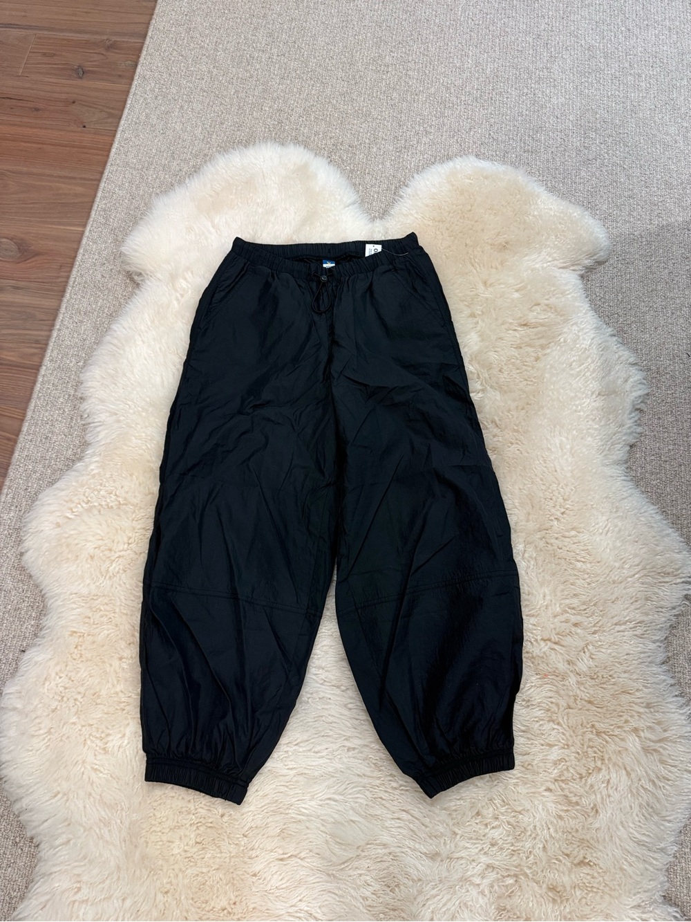 Old navy black windbreaker parachute pants womens xs petite BNWT balloon bloomer - Picture 6 of 9